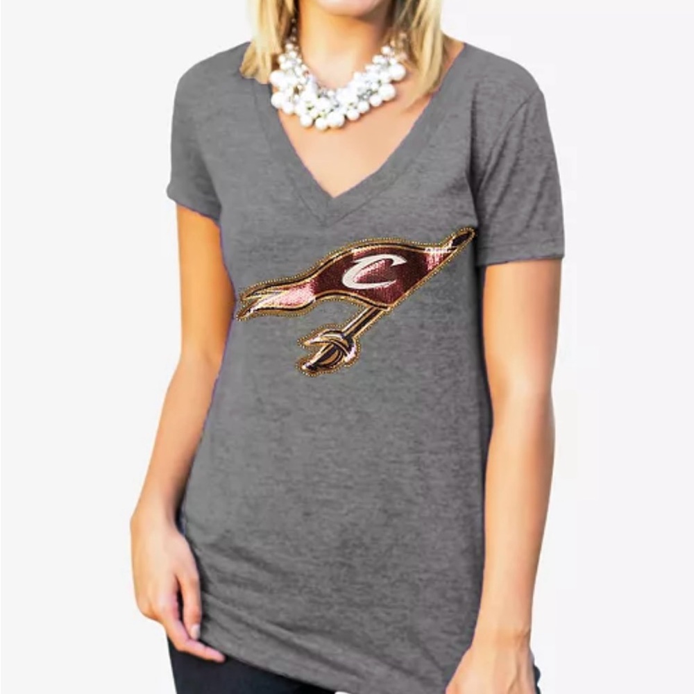 Women's Cleveland Cavaliers Sequin Shine T-Shirt V-neck